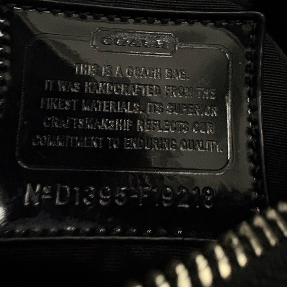 never used coach bag just got a terry shoulder bag for christmas - Picture 4 of 4